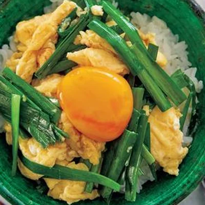 料理研究家に聞いた！卵がふわふわになるコツ「なんでも卵炒め丼」