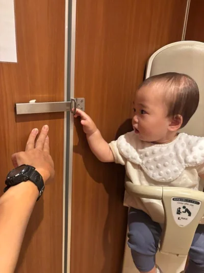 なぜ！！！ここに！！！鍵とイスを！！！設置したー！！！！！▶︎なんと20万いいねを集めました（⇒次へ）