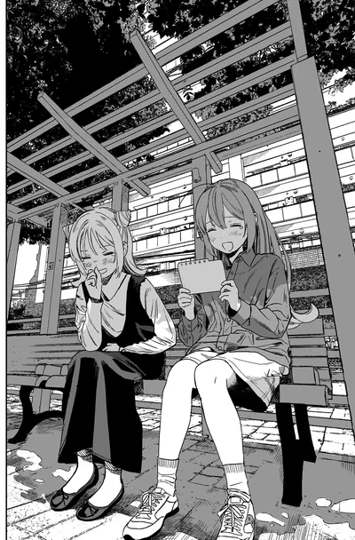 笑う2人