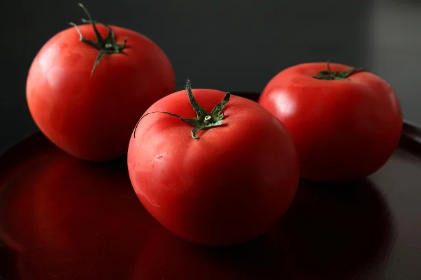 焼いて甘味をアップ 凄腕イタリアンシェフに学ぶ賢い トマトの使い方 レタスクラブ 焼いて甘味をアップ 凄腕イタリアンシェフに学ぶ賢い トマトの使い方 レタスクラブ