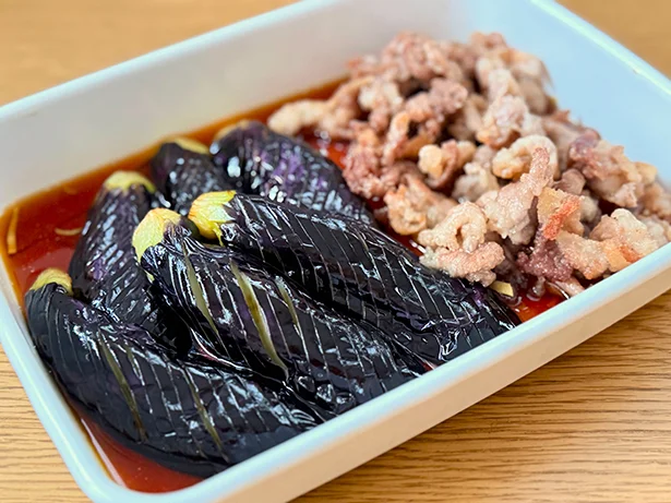 しょうがと酢を使ったすっきりとしたたれに浸して