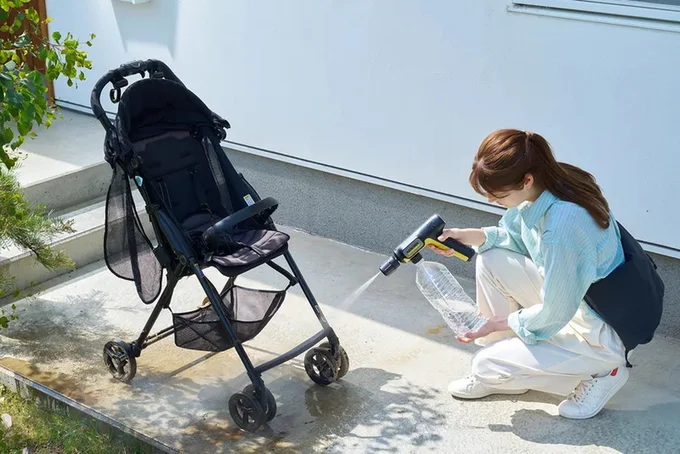 ベビーカーの汚れ落としにも（公式HPより）▶︎コンパクトで気軽に持ち運べるサイズ（⇒次へ）