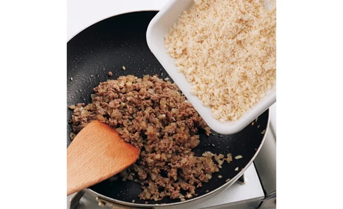 ひき肉と同量のおからをプラス!「おからドライカレー」