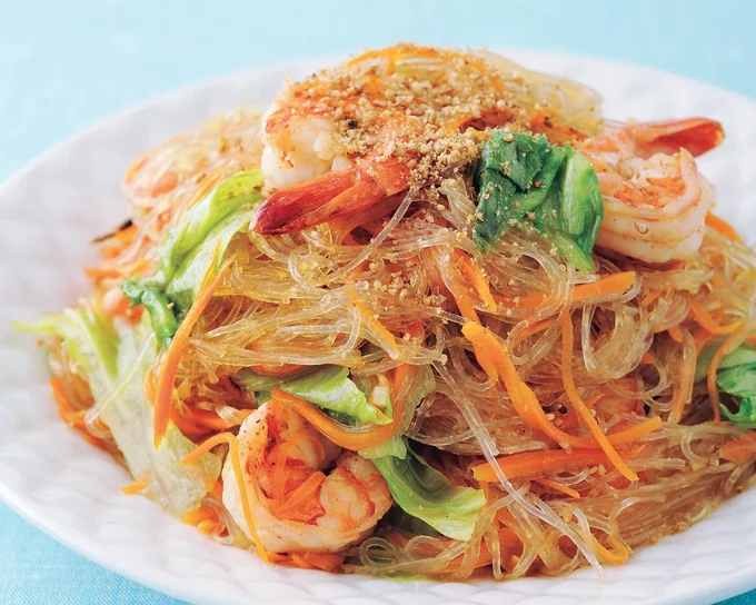 はるさめとたっぷりの野菜を合わせて、満足感のあるメインおかずに!「えびチャプチェ」