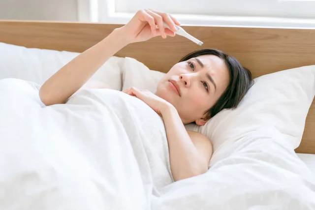 新型コロナは夏も患者数が増加傾向!? その「後遺症」の実態とは？