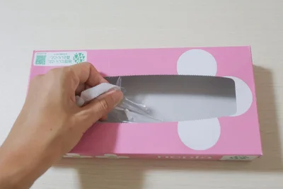 ティッシュ箱の透明フィルムを取る（▶次へ）