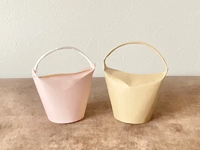 紙コップでできる持ち手付きラッピングがかわいい！（▶材料は？）