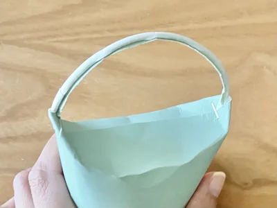 ふちが持ち手になるのがポイント！（▶仕上がりは？）