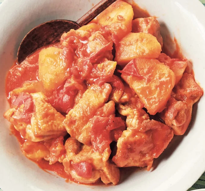 トマトでうまみが倍増！ ご飯が進む味「とり肉のトマトカレー煮」