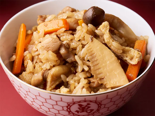 【オイスターソースの意外な使い方】かきのうまみがごはんにギュッ。「オイスター風味の炊き込みご飯」