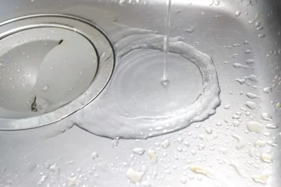 シンクを水で流す（▶次へ）