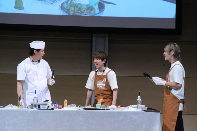 ３人の息のあった掛け合いが楽しい！
