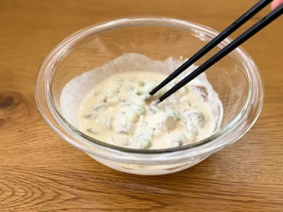 混ぜすぎないように気をつけて、さっくりと混ぜて
