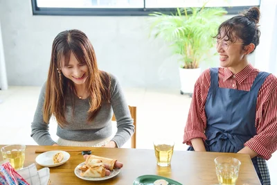 子育ての話で盛り上がるおよねさんたち