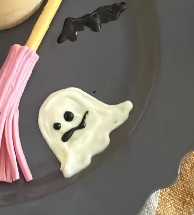 手作り感があってかわいい▶市販のお菓子で魔女のほうき作り