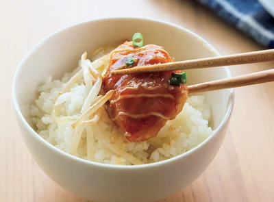 もやしと一緒にご飯にのせて