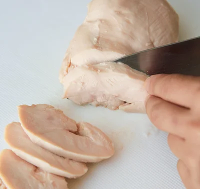レンチンで作れる超しっとりサラダチキン