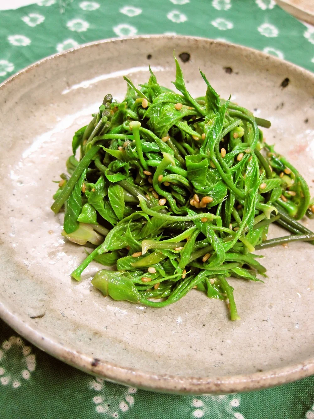 期間限定の味 山菜の女王 こしあぶら の注目度が急上昇 クックパッド レタスクラブ