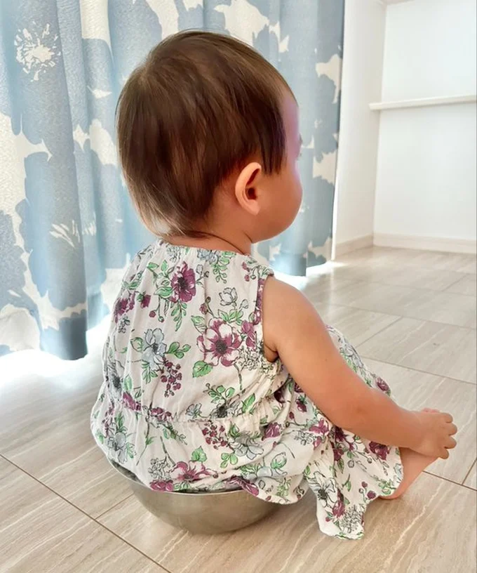 娘さんのおしりにピッタリフィットしていました!▶沖縄の海や緑に囲まれて過ごす娘さんの様子(⇒次へ)