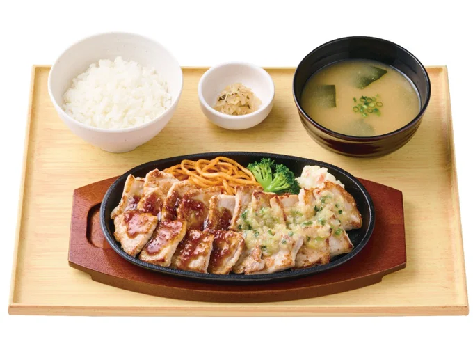 「お肉を思いきり食べたい!」という人におすすめ「【お肉2倍】国産ポークカットステーキ定食」