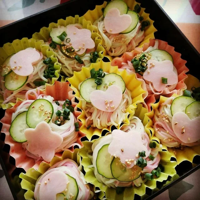青空の下でツルっと！ 運動会や遠足に「素麺弁当」を持っていく人が続出中