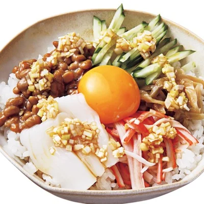 「中華風ばくだん丼」