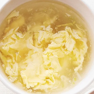 水溶き片栗粉でとろみをつけて！「卵スープ」