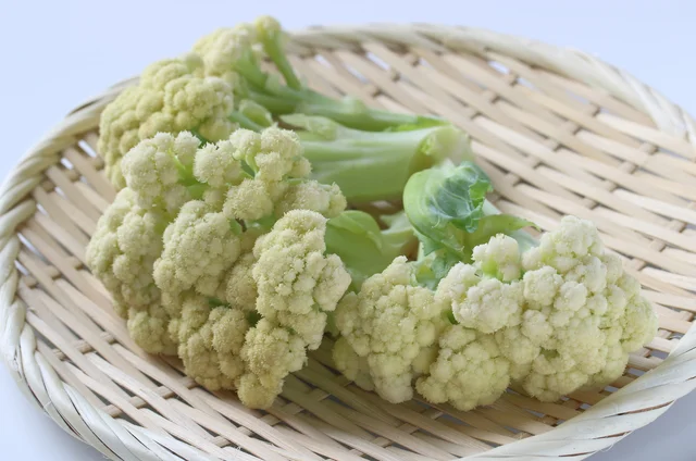 「ご飯」の代わりに「カリフラワー」！？ 食べながら楽して脂肪を減らせる「もどきご飯」の作り方