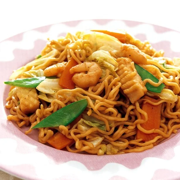 冷凍のシーフードミックスでOK！ レンジ調理で手軽にできる「海鮮焼きそば」