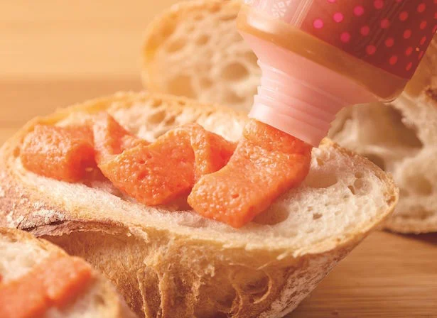 販売数100万本突破！ にゅっと絞り出すだけで本格味が楽しめるお手軽めんたいこ