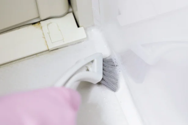 やりがち……でも、ブラシでゴシゴシは厳禁!