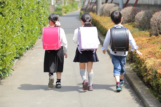 “不審者”と“親切な人”をどうやって見分けるの?
