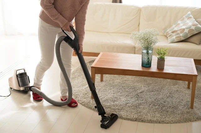 油をこぼした時やガラスを割った場合、どうする?  覚えておきたい家事の裏ワザ