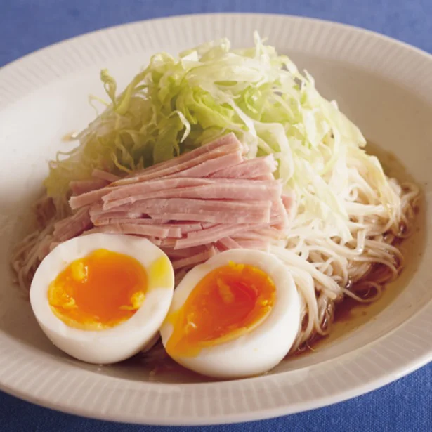 夏の2大麺料理が合体⁉ さわやかすぎる「そうめん冷やし中華」