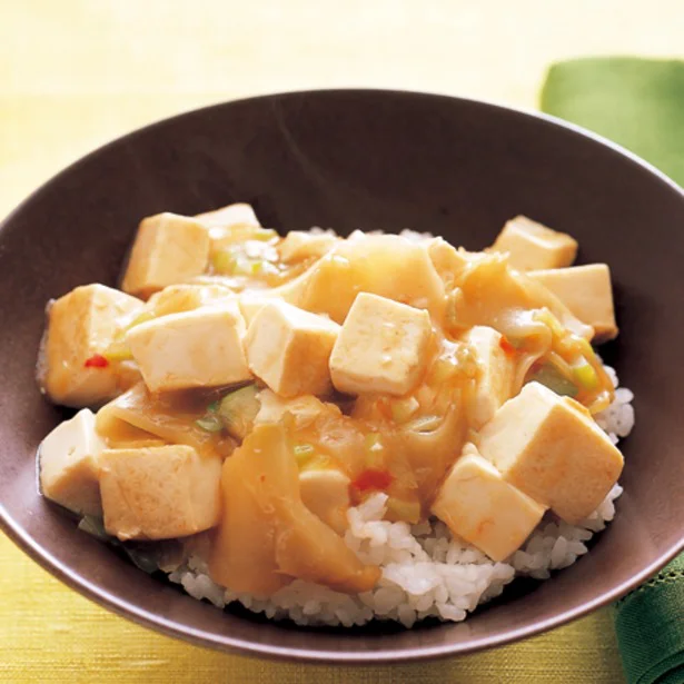 炒めたザーサイのコクがたまらない!「肉なし麻婆丼」