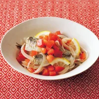 青魚界のエリート・いわしの缶詰活用レシピ「オイルサーディンのトマトマリネ」
