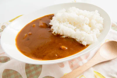 【写真】「50回」振るだけでレトルトカレーがパワーアップ！？