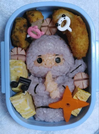 にんじんの手裏剣が、クール！　キャラ弁「忍者弁当」（投稿者：emiaさん）