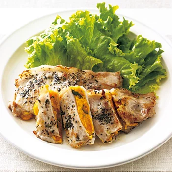 バジルが爽やか♪ ほっくり「かぼちゃ」を詰め込んだポークソテー