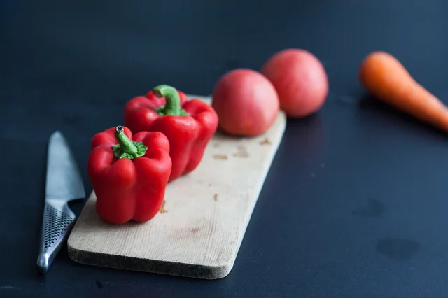 【写真】野菜の切り方にも注意が必要