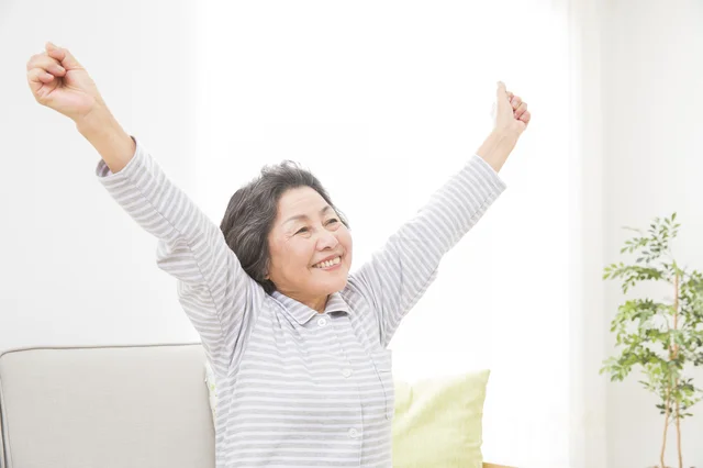 長寿の秘訣は魚肉ソーセージ!? “101歳の現役美容師”が実践する健康法