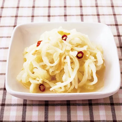 パスタが好きならペペロンチーノ風の「洋風切り干し大根煮」で！