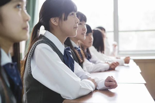 定期考査、固定担任を廃止!? “自律性”を育てる公立中学校に絶賛の声続出