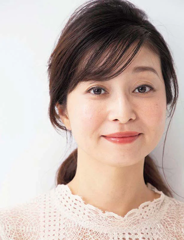 リップベビークレヨンで 明るい華やぎフェイスが完成!