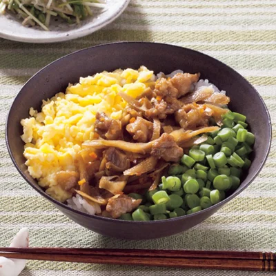 「かしわ三色丼」