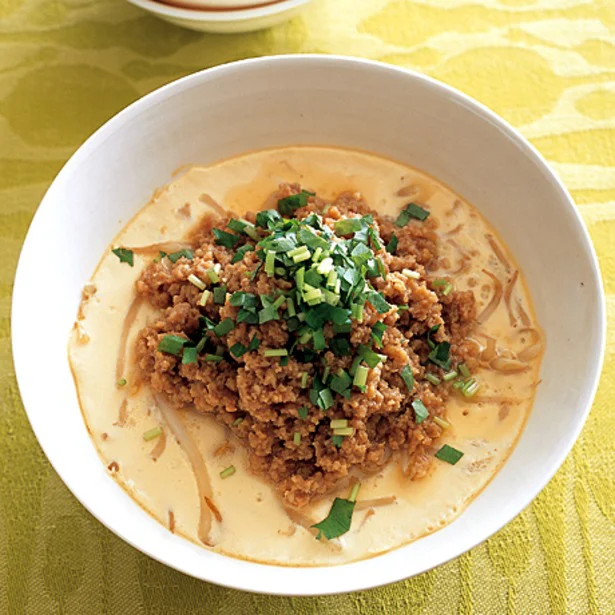 肉みそのコクがたまらない♪「もやし入り茶碗蒸し」