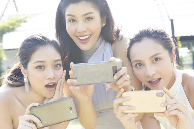 SNSへの無断投稿はフォトハラスメント!? 勝手に写真を撮られたくない人急増中！