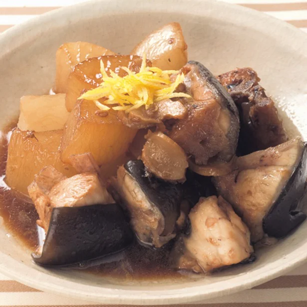 好みでせん切りにしたゆずの皮をのせても美味!「ぶりあら大根」