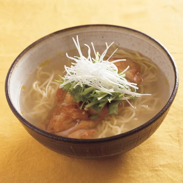 とりもも肉のうまみがしみだした「パリパリチキンのせラーメン」