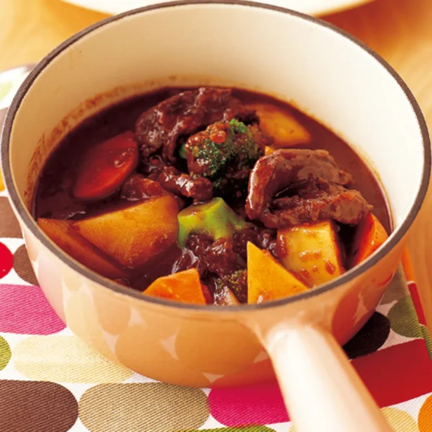 赤ワインでオトナの味に!? おもてなしにもぴったりの牛肉料理3選